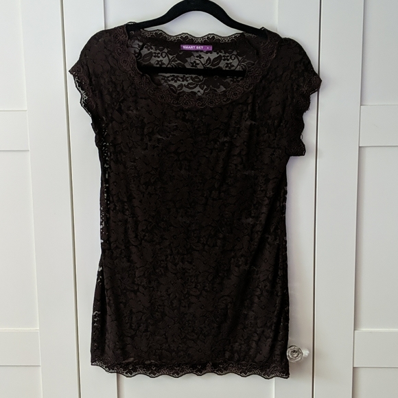 ❄️ 3/$25 Brown Stretchy Floral Lace Top - Picture 1 of 4